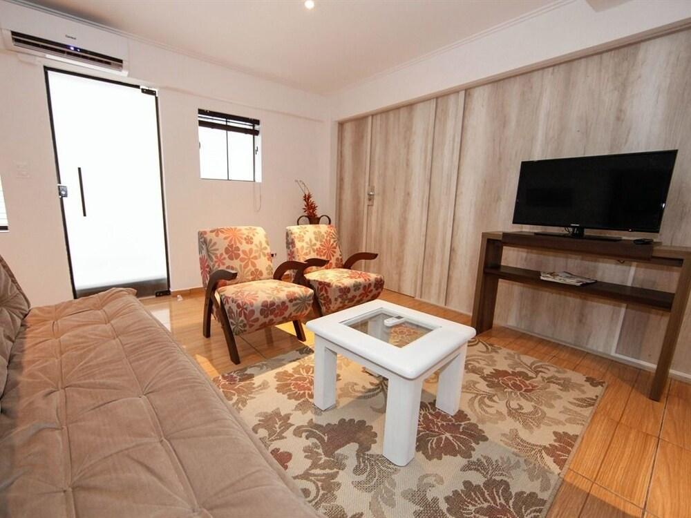 Iguassu Flats Hotel ฟอสดูอีกวาซู ภายนอก รูปภาพ