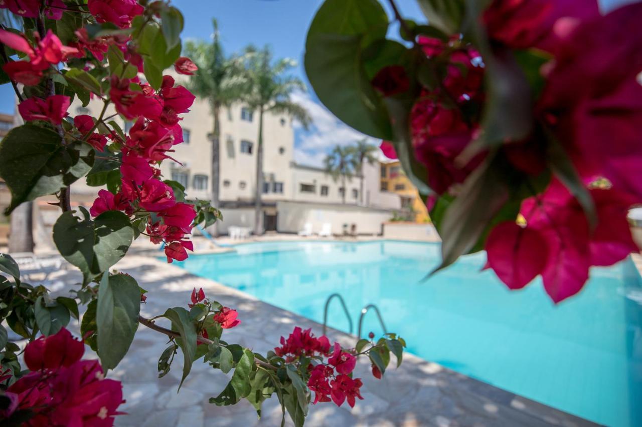 Iguassu Flats Hotel ฟอสดูอีกวาซู ภายนอก รูปภาพ